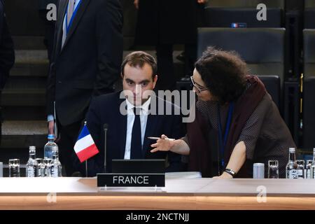 Bruxelles, Belgique. 15th févr. 2023. Sébastien Lecornu, ministre de la Défense, se présente pour une réunion de deux jours des ministres de la Défense de l'Alliance au siège de l'OTAN à Bruxelles, en Belgique, le 15 février 2023. Crédit: ALEXANDROS MICHAILIDIS/Alamy Live News Banque D'Images