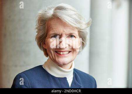 Hambourg, Allemagne. 15th févr. 2023. Gaby Bornheim, Président de l'Association des armateurs allemands (VDR), sourit après la conférence de presse annuelle de la VDR. Credit: Georg Wendt/dpa/Alay Live News Banque D'Images