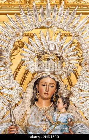 Image de Madre de Dios del Rosario (mère de Dieu du Rosaire), Patrona de Capataces y Costaleros (patron Saint de contremaître et de porteur) à l'intérieur de l'ap Banque D'Images