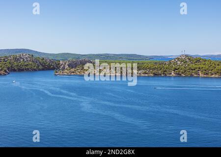 L'accès de Sibenik à la mer Adriatique, vue de St. Forteresse de Jean Banque D'Images