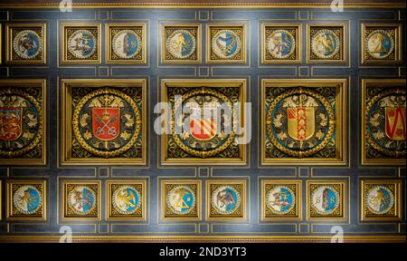 Plafond orné de cercueils dans le Shakespeare Hall de la bibliothèque centrale de Manchester. Manchester Royaume-Uni Banque D'Images