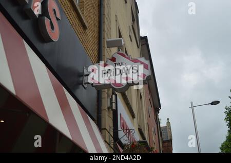 22nd août 2021, Swansea, pays de Galles, Royaume-Uni. Restaurant TGI Friday's sur Wind Street. Banque D'Images