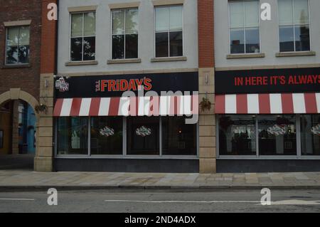 22nd août 2021, Swansea, pays de Galles, Royaume-Uni. Restaurant TGI Friday's sur Wind Street. Banque D'Images