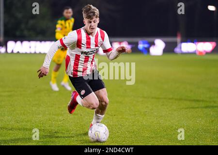 EINDHOVEN, PAYS-BAS - FÉVRIER 13 : Renzo Tytens du PSV U23 pendant le match néerlandais de Keukenkampioendivisiie entre Jong PSV et l'ADO Den Haag au campus de Herdgang sur 13 février 2023 à Eindhoven, pays-Bas (photo de Joris Verwijst/Orange Pictures) Banque D'Images