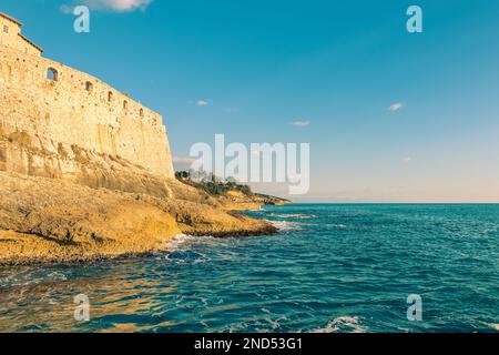 La mer Adriatique quelque part au Monténégro Banque D'Images