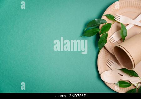 Ustensiles en papier écologiques. Concept zéro déchet. Concept sans plastique. Vue de dessus, plan d'agencement, espace de copie. Banque D'Images