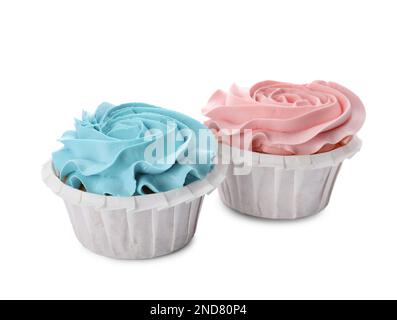 Petits gâteaux de douche de bébé avec bleu clair et crème rose sur fond blanc Banque D'Images