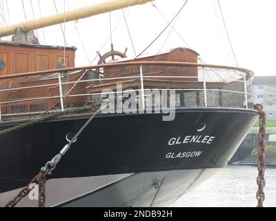 L'historique Tall Ship Glenlee est amarré le long du musée des transports de Glasgow et, après rénovation, rouvrira ses portes aux visiteurs au printemps 2023. Banque D'Images