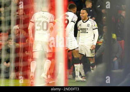 Cameron Archer de Middlesbrough (à droite) célèbre le deuxième but de son équipe lors du match du championnat Sky Bet à Bramall Lane, Sheffield. Date de la photo: Mercredi 15 février 2023. Banque D'Images