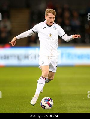 Oli Cooper de Swansea City pendant le match de championnat Sky Bet au Liberty Stadium, Swansea. Date de la photo: Mercredi 15 février 2023. Banque D'Images