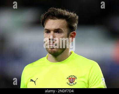 Chris Maxwell, gardien de but Blackpool, lors du match de championnat Sky Bet au Liberty Stadium, à Swansea. Date de la photo: Mercredi 15 février 2023. Banque D'Images