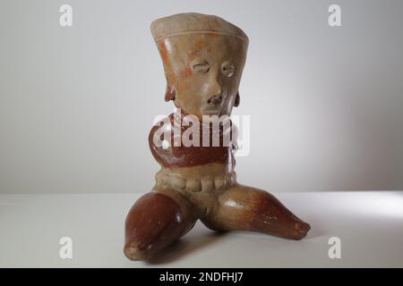 Chinesco Femme assise Figure, Nayarit, Mexique, ca. 100 C.-B. - 250 A.D. Banque D'Images