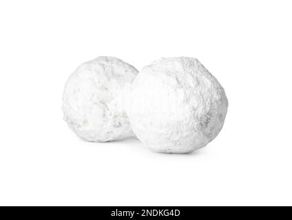 Délicieux biscuits de boules de neige de Noël sur fond blanc Banque D'Images