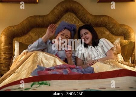 DATE DE SORTIE: 28 avril 2023. TITRE: Êtes-vous là Dieu? C'est moi, Margaret. STUDIO: Lionsgate. DIRECTEUR: Kelly Fremon Craig. COMPLOT : lorsque sa famille passe de la ville à la banlieue, Margaret, âgée de 11 ans, navigue de nouveaux amis, de nouveaux sentiments et le début de l'adolescence. AVEC: KATHY BATES comme Sylvia Simon, ABBY RYDER FORTSON comme Margaret Simon . (Credit image: © Lionsgate/Entertainment Pictures/ZUMAPRESS.com) USAGE ÉDITORIAL SEULEMENT! Non destiné À un usage commercial ! Banque D'Images