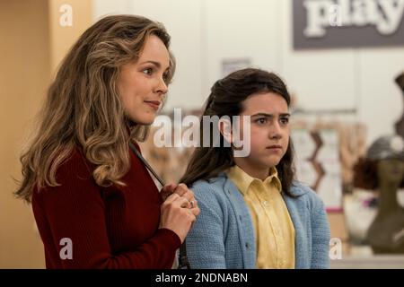 DATE DE SORTIE: 28 avril 2023. TITRE: Êtes-vous là Dieu? C'est moi, Margaret. STUDIO: Lionsgate. DIRECTEUR: Kelly Fremon Craig. COMPLOT : lorsque sa famille passe de la ville à la banlieue, Margaret, âgée de 11 ans, navigue de nouveaux amis, de nouveaux sentiments et le début de l'adolescence. AVEC: RACHEL MCADAMS comme Barbara Dimon, ABBY RYDER FORTSON comme Margaret Simon . (Credit image: © Lionsgate/Entertainment Pictures/ZUMAPRESS.com) USAGE ÉDITORIAL SEULEMENT! Non destiné À un usage commercial ! Banque D'Images