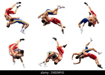 Un ensemble de lancers et de tours de lutte. Deux jeunes athlètes masculins en collants de lutte bleus et rouges se battent sur fond blanc Banque D'Images