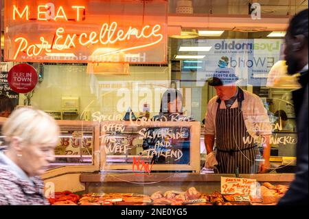 Dans une boucherie, Moore street market, Dublin, Irlande Banque D'Images