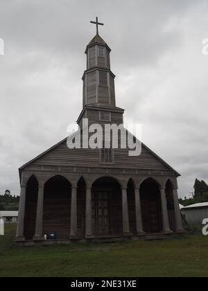 Iglesia de Aldachildo. Une des chruches en bois du patrimoine mondial de l'UNESCO sur l'île Chiloe, au Chili Banque D'Images