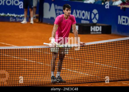 Buenos Aires, Argentine. 15th févr. 2023. Carlos Alcaraz d'Espagne vu au cours de la manche seize singles de l'ATP 250 Argentine Open 2023 match contre Laslo Djere de Serbie au Buenos Aires Lawn tennis Club. Score final: Carlos Alcaraz 2:1 Laslo Djere. Crédit : SOPA Images Limited/Alamy Live News Banque D'Images