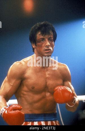 SYLVESTER STALLONE dans ROCKY IV (1985), dirigé par SYLVESTER STALLONE. Crédit : M. G. M/ARTISTE-UNIE / Album Banque D'Images