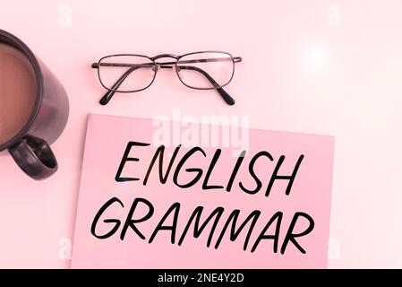 Légende de texte présentant la grammaire anglaise. Word for courses couvre tous les niveaux de parler et d'écrire en anglais Banque D'Images