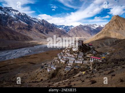 Vue sur le monastère de Kee, la vallée de Spiti, en Inde Banque D'Images