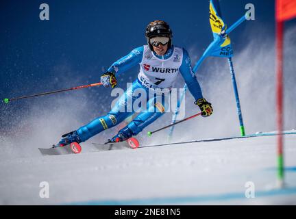 Courchevel, France. 16th févr. 2023. Ski alpin: Championnats du monde, slalom géant féminin: Federica Brignone of Italy skis en 1st course. Credit: Michael Kappeller/dpa/Alay Live News Banque D'Images