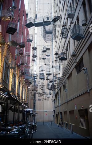 21.09.2019, Sydney, Nouvelle-Galles du Sud, Australie - l'installation d'art « Forgotten Songs » dans Angel place of pending Birdcages commémore l'ancien habitat. Banque D'Images