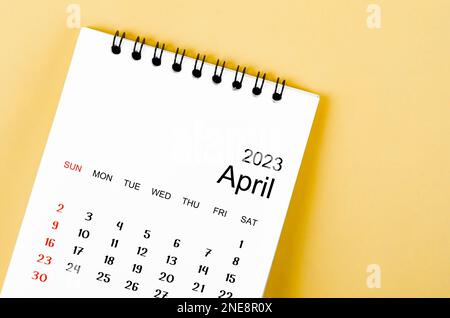 Avril 2023 Calendrier mensuel de bureau pour 2023 ans. Banque D'Images