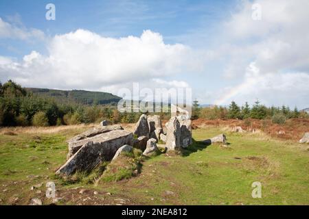 Les Giants graves inhument cairns au-dessus de Whiting Bay sur l'île d'Arran Ayrshire en Écosse Banque D'Images