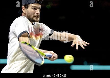 ROTTERDAM - Maxime Cressy (USA) en action contre Alex de Minaur (AUS) le quatrième jour du tournoi de tennis ABN AMRO Open à Ahoy. AP SANDER KING Banque D'Images