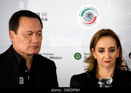 Non exclusif: 15 février 2023, Mexico, Mexique: Le coordinateur du parti révolutionnaire institutionnel, Miguel Angel Osorio Chong et sénateur Banque D'Images