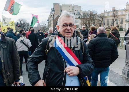 France / Paris, 16 16/02/2023, Jan Schmidt-Whitley/le Pictorium - manifestation contre la réforme des retraites - 16/2/2023 - France / Paris / Paris - Pierre Laurent, vice-président du Sénat. Des dizaines de milliers de manifestants se sont rassemblés à Paris pour protester contre la réforme des retraites du gouvernement porté à l'appel de l'Union. Banque D'Images