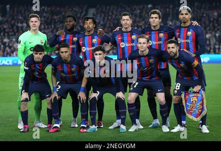 Barcelone pose pour une photo d'équipe lors du match de la première jambe de l'UEFA Europa League à Spotify Camp Nou, Barcelone. Date de la photo: Jeudi 16 février 2023. Banque D'Images