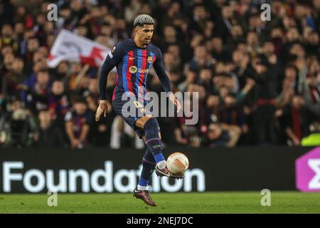 Ronald Araújo #4 de Barcelone contrôle le ballon lors de l'UEFA Europa League Knockout Round Play-offs Barcelone vs Manchester United à Spotify Camp Nou, Barcelone, Espagne, 16th février 2023 (photo de Mark Cosgrove/News Images) Banque D'Images