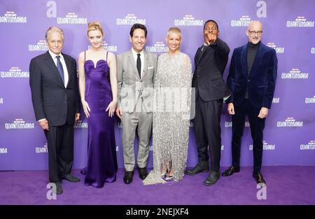 (De gauche à droite) Michael Douglas, Kathryn Newton, Paul Rudd, Evangeline Lilly, Jonathan Majors et Peyton Reed assistent à la projection de gala de Ant-Man et The Wasp: Quantumania, au BFI Imax Waterloo, à Londres. Date de la photo: Jeudi 16 février 2023. Banque D'Images