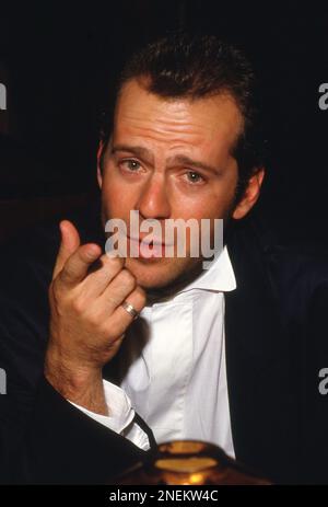 **PHOTO DU FICHIER** la famille de Bruce Willis annonce le diagnostic de démence. Bruce Willis Circa années 1980 crédit: Ralph Dominguez/MediaPunch Banque D'Images