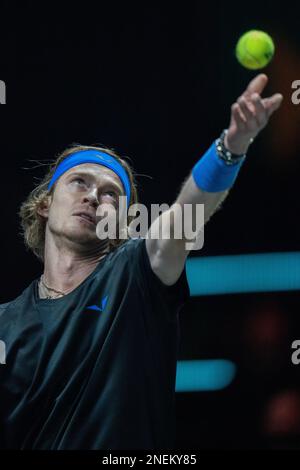 ROTTERDAM, PAYS-BAS - FÉVRIER 15 : Andrey Rublev en action lors du tournoi de tennis mondial ABN AMRO 50th 2023 à Ahoy on 15 février 2023 à Rotterdam, pays-Bas (photo de Henk Seppen/Orange Pictures) Banque D'Images