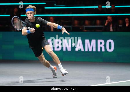 ROTTERDAM, PAYS-BAS - FÉVRIER 15 : Andrey Rublev en action lors du tournoi de tennis mondial ABN AMRO 50th 2023 à Ahoy on 15 février 2023 à Rotterdam, pays-Bas (photo de Henk Seppen/Orange Pictures) Banque D'Images
