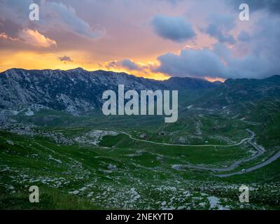Selle Pass au crépuscule, Durmitor Banque D'Images