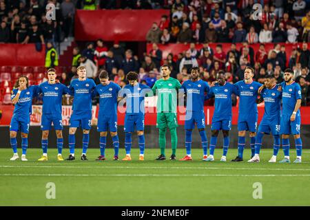 SEVILLA, ESPAGNE - FÉVRIER 16 : gardien de but Walter Benitez de PSV, Guus til de PSV, Andre Ramalho de PSV, Jarrad Branthwaite de PSV, Ibrahim Sangare de PSV, Luuk de Jong de PSV, Joey Veerman de PSV, Jordan Teze de PSV, Patrick van Aanholt de PSV, PSV, PSV, PSV, Jai Veerman, Xavi Simons de PSV avant le match de l'UEFA Europa League entre Séville et PSV à l'Estadio Ramon Sanchez Pizjuan sur 16 février 2023 à Séville, Espagne (photo par Jose Luiz/DAX Images/Orange photos) Banque D'Images