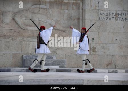 Relève scénographique de la garde au parlement hellénique, Athènes Banque D'Images