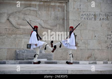 Relève scénographique de la garde au parlement hellénique, Athènes Banque D'Images