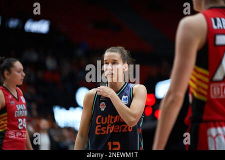 LAIA Lamana de Valence Panier en action pendant la Liga Femenina Endesa J21 au Fuente de San Luis Sport Hall (Valencia, J21 Liga Femenina Endesa). V Banque D'Images