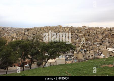 Blick von der Zitadelle auf die Stadt, Amman, Jordanien / vue de la citadelle à la ville, Amman, Jordanie Banque D'Images