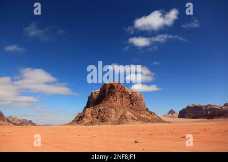 Wüstenlandschaft im Wadi Rum / scène du désert à Wadi Rum, Jordanie Banque D'Images