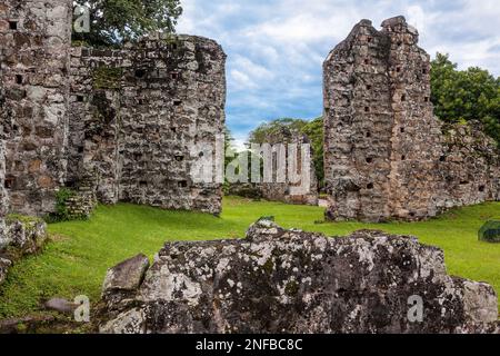 Ruines de Panama Viejo ou du Vieux Panama, près de Panama ville, Panama. Panama Viego a été fondé en 1519 et détruit par Henry Morgan, le pirate, en 1671. Banque D'Images