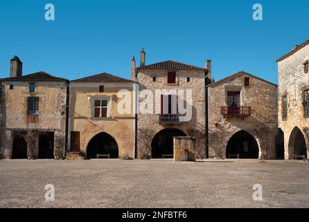 Place des Cornières, Monpazier, Département de Dordgne, France Banque D'Images