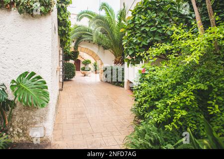 Septembre 2021 : village de Roc de Sant Gaieta à Tarragone, Catalogne, Espagne. Banque D'Images