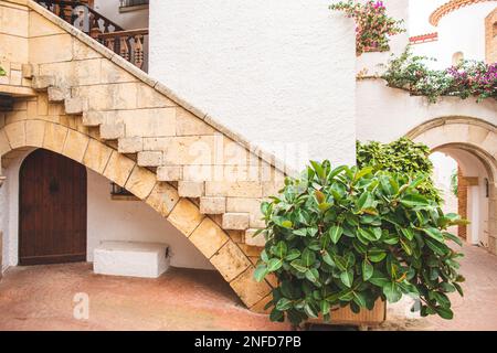 Septembre 2021 : village de Roc de Sant Gaieta à Tarragone, Catalogne, Espagne. Banque D'Images